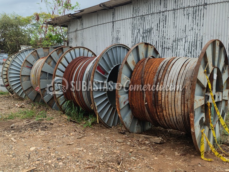 Chatarra de cable de cobre en carretes aprox: 20.000 Kg